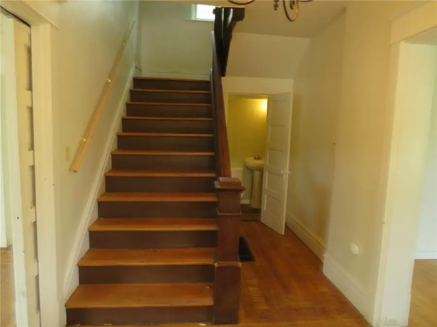 802 Howard St, Monongahela, PA 15063 - Image #2