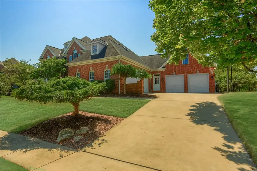 606 Adare Court, Cranberry Township, PA 16066 - Image #2