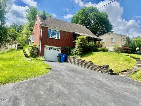 535 Glen Shannon Dr, Castle Shannon, PA 15234