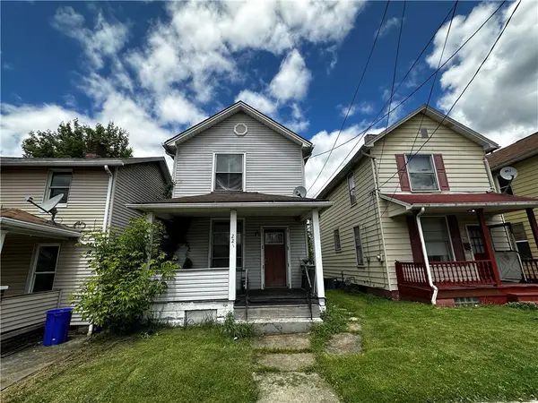221 Friendship St, New Castle, PA 16101