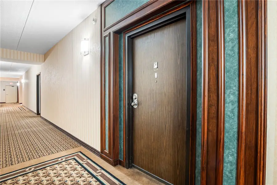 5600 Munhall Rd #201, Squirrel Hill, PA 15217 - Image #3