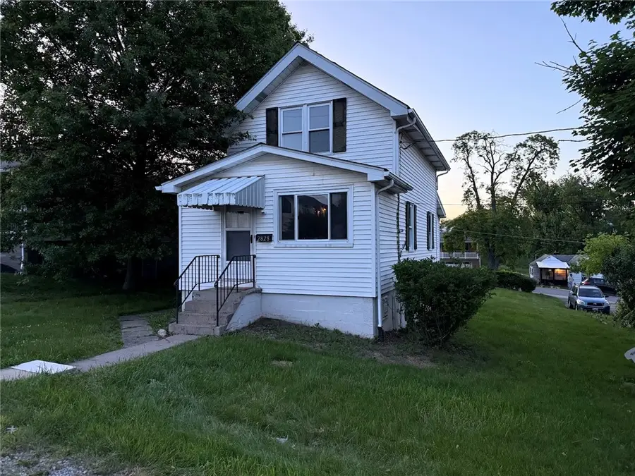 2828 Oak St, Bethel Park, PA 15102 - Image #2