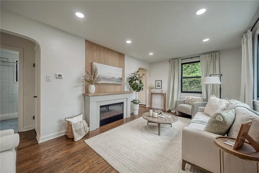 2425 W Pike St, Chartiers, PA 15342 - Image #2