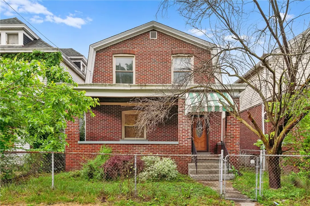 533 Woodward Ave, Stowe, PA 15136 - Image #1