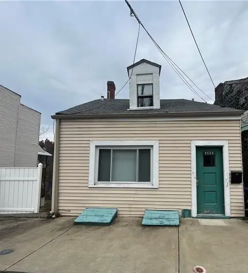 1124 Brabec St, Troy Hill, PA 15212