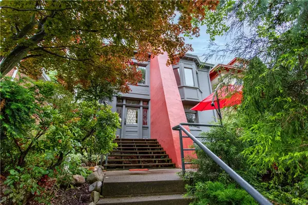 6542 Dalzell Pl, Squirrel Hill, PA 15217