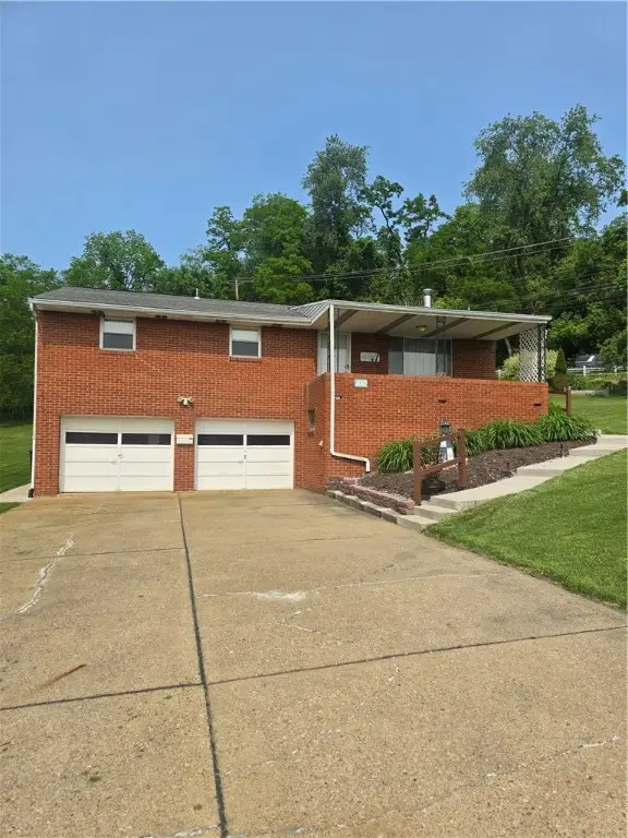 100 Pinewood Dr, South Fayette, PA 15017 - #1