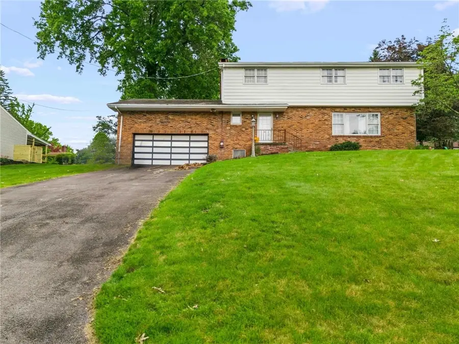 48 Green Crescent Dr, South Strabane Township, PA 15301 - Image #2