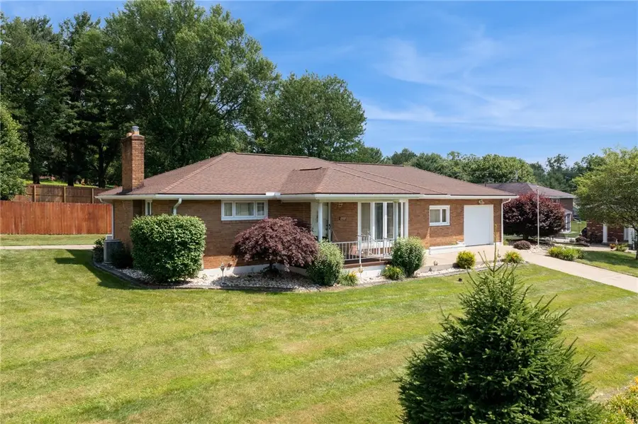 2122 Elizabeth Ct, Murrysville, PA 15632 - Image #2