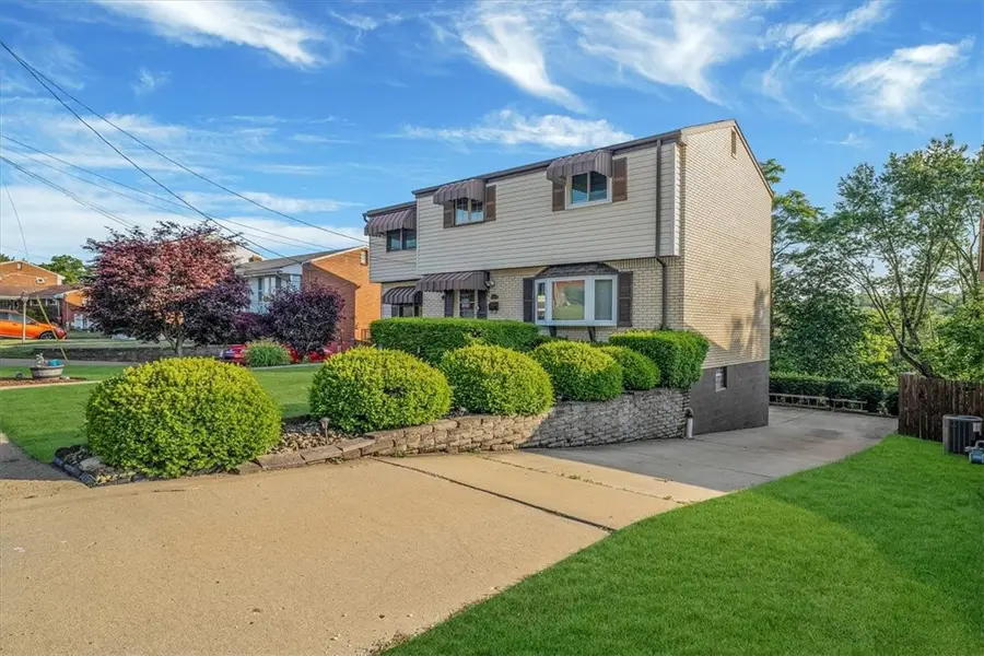 3804 Cynthia Dr, Baldwin, PA 15227 - Image #3