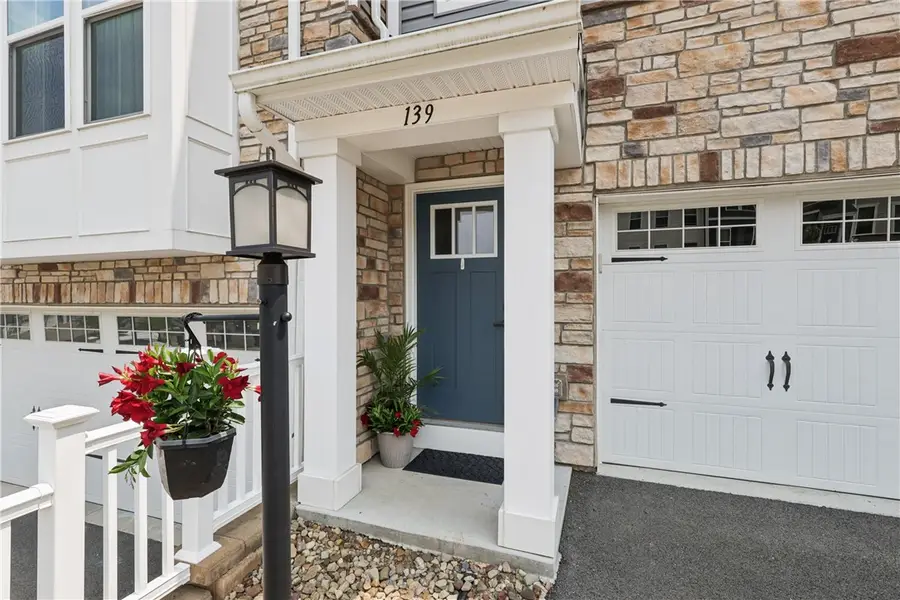 139 Moyer Hill Drive, Cranberry Township, PA 16066 - Image #2