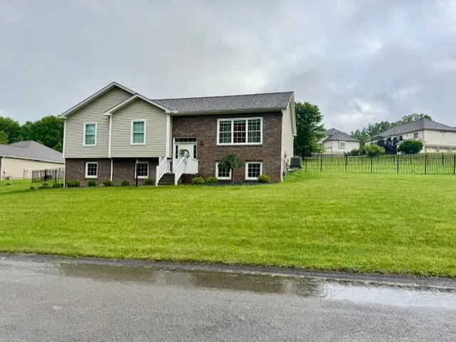 196 Weathervane Dr, Slippery Rock Township, PA 16057 - Image #1