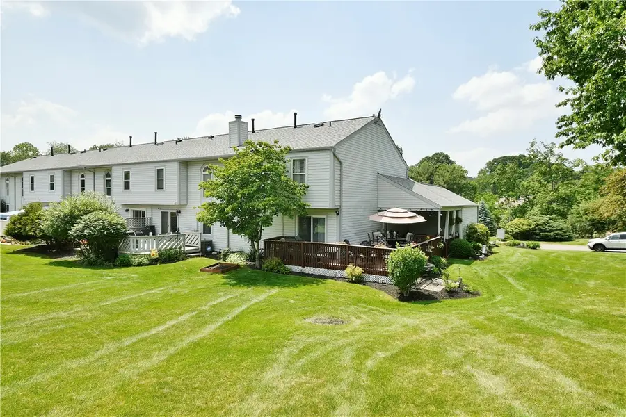 1125 Valleyview Dr, Lawrence, PA 15055 - #2