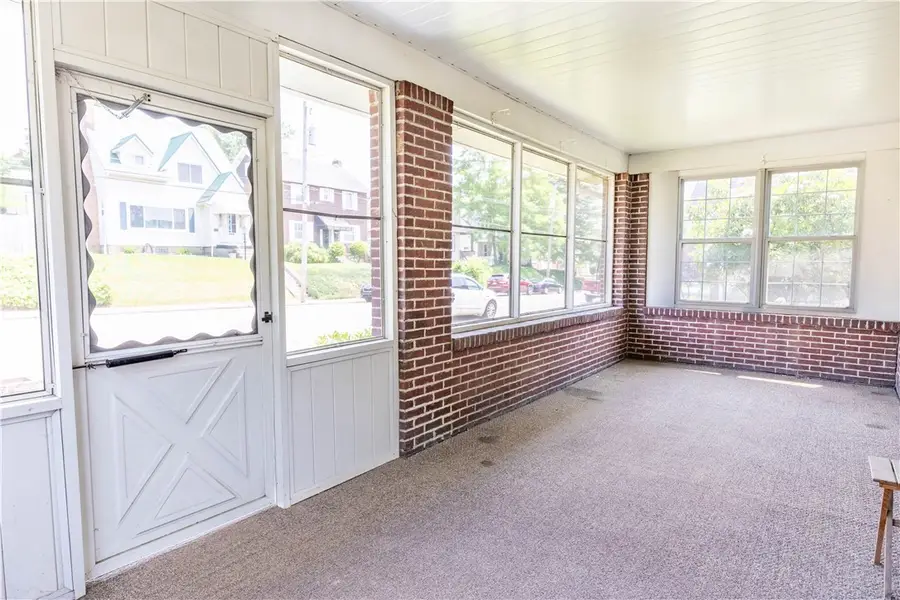 359 Pershing Dr, New Kensington, PA 15068 - Image #3