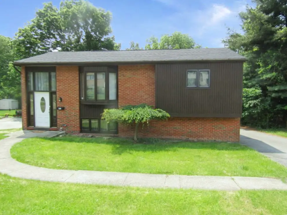 473 Temona Dr, Pleasant Hills, PA 15236 - Image #1