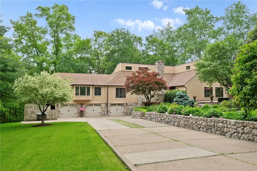 337 Fox Chapel Rd, Fox Chapel, PA 15238 - Image #1