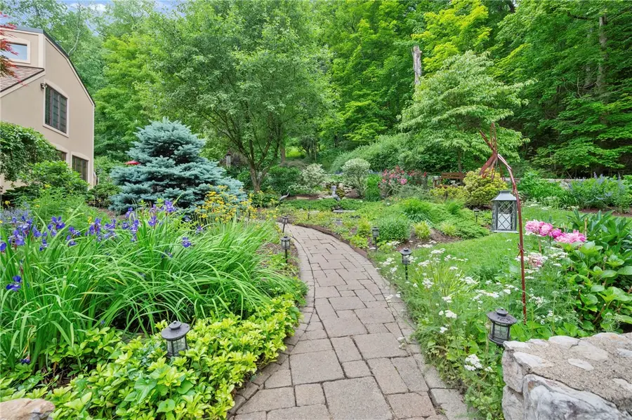 337 Fox Chapel Rd, Fox Chapel, PA 15238 - Image #3