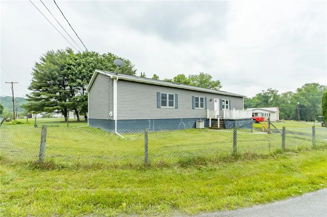 400 Moween Rd, Loyalhanna Township, PA 15681 - Image #1