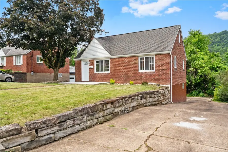 114 Oliver Dr, White Oak, PA 15131 - Image #2