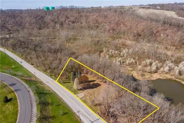 1560 Mayview Road, Upper St Clair, PA 15241