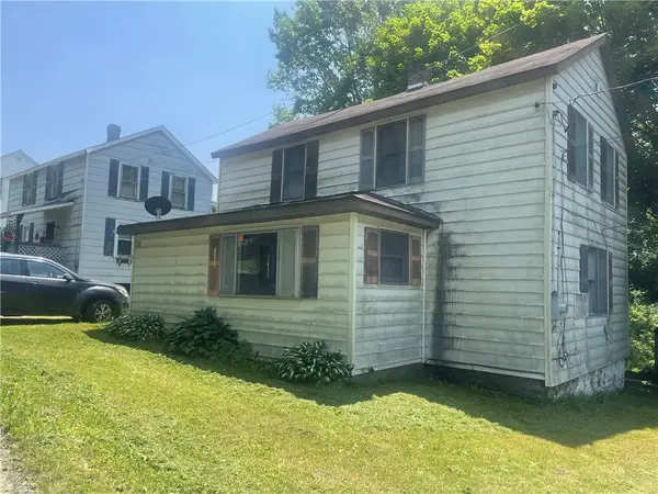 27 Chestnut St, Pine Twp/Heilwood, PA 15745