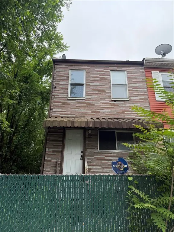 10 Courtright St, Marshall Shadeland, PA 15212