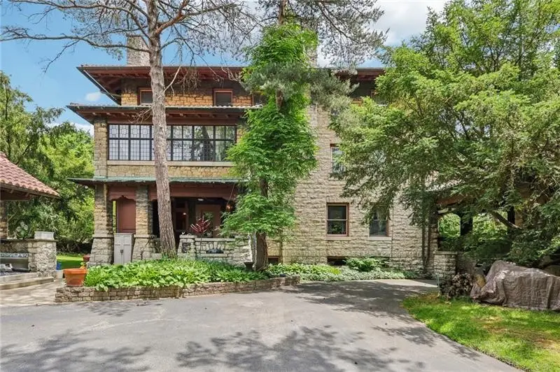 221 E Moody Ave, New Castle, PA 16101 - Image #3