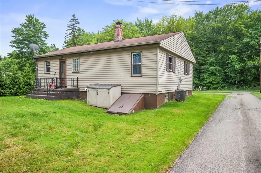 1090-94 N Darby Rd, Hermitage, PA 16148 - Image #3