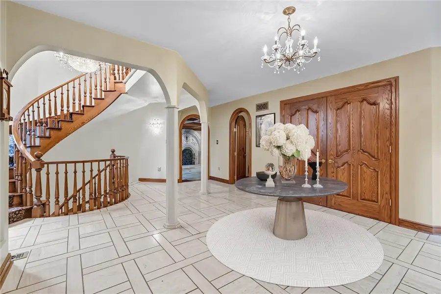 613 Lincoln Rd, Bradfordwoods, PA 15015 - Image #3