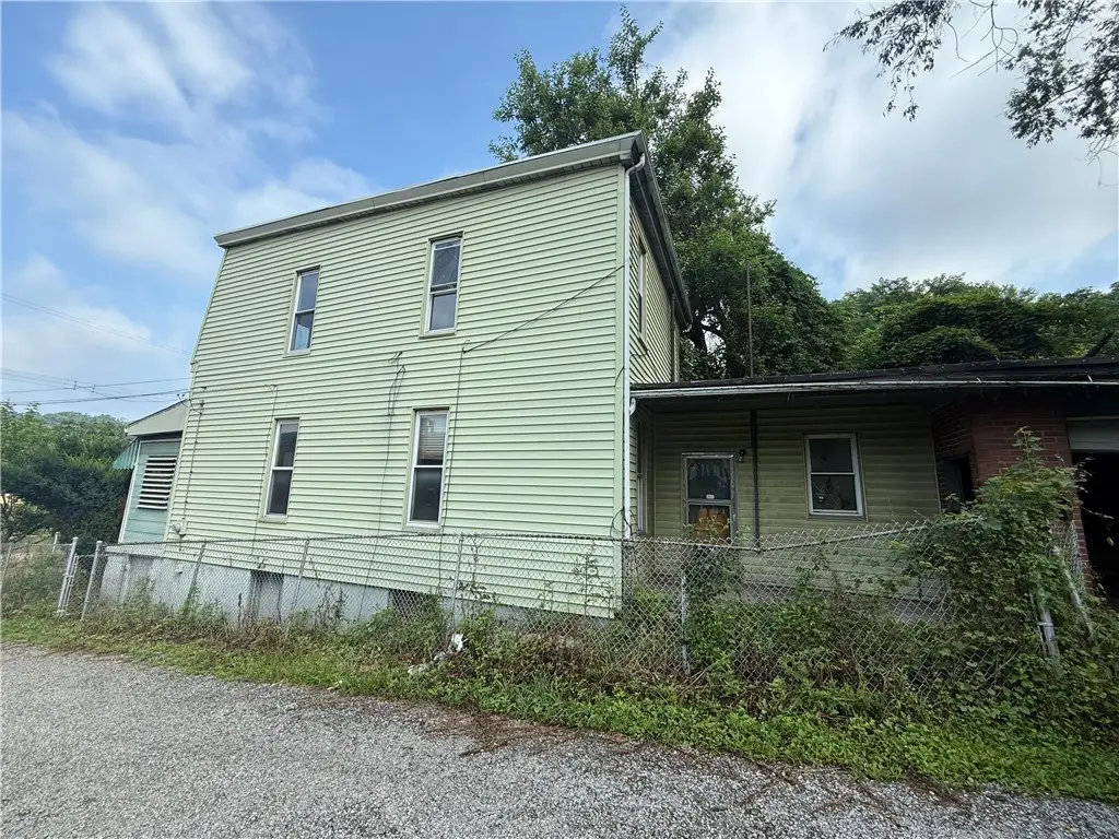 4533 Chatsworth Ave, Hazelwood, PA 15207 - Image #1