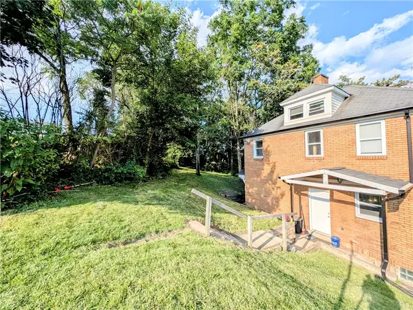 213 N 5th St, Jeannette, PA 15644