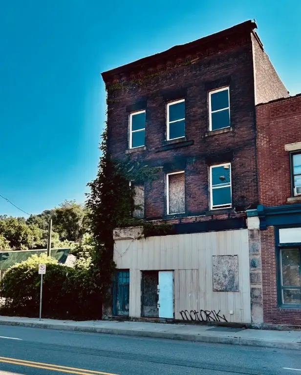 4741 Irvine St, Hazelwood, PA 15207 - #1