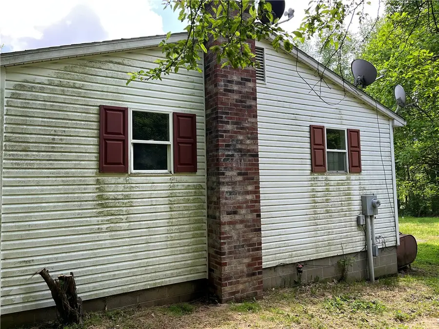 90 Grandview Ave Ext, White, PA 15701 - Image #2