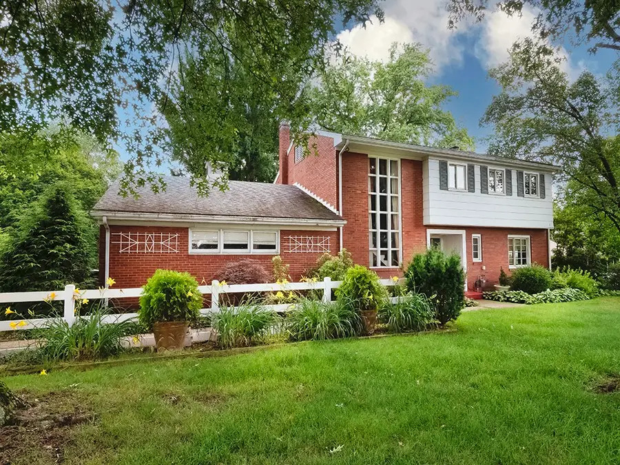 2848 Brodhead Rd, Aliquippa, PA 15001 - Image #2