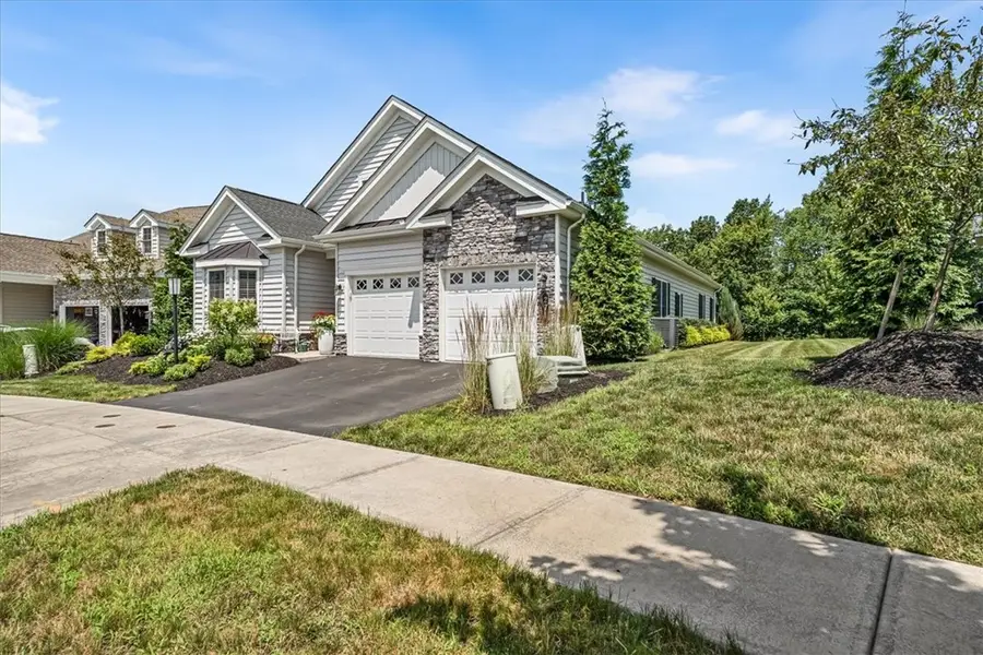 271 Jefferson Ln, Cranberry Township, PA 16066 - Image #2