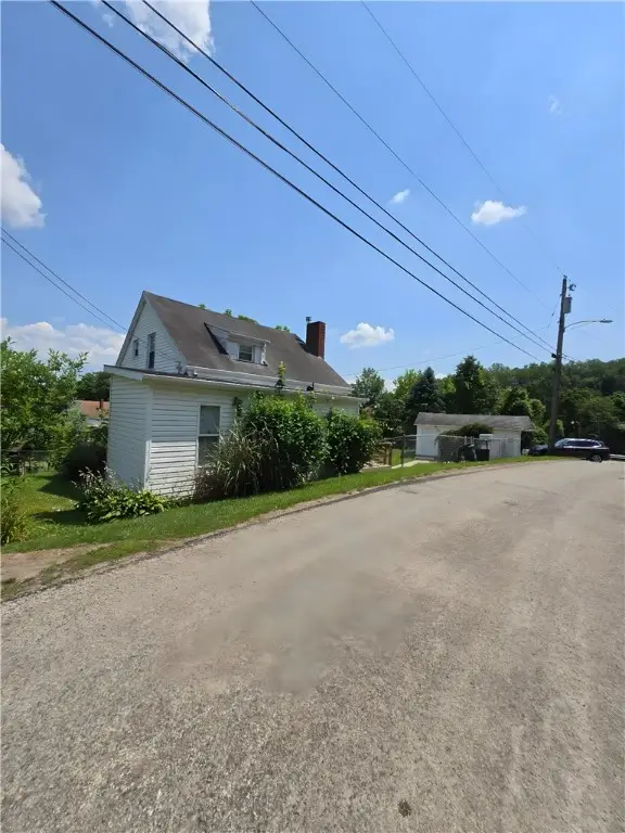 76 Foch Cir, Nemacolin, PA 15351 - Image #3