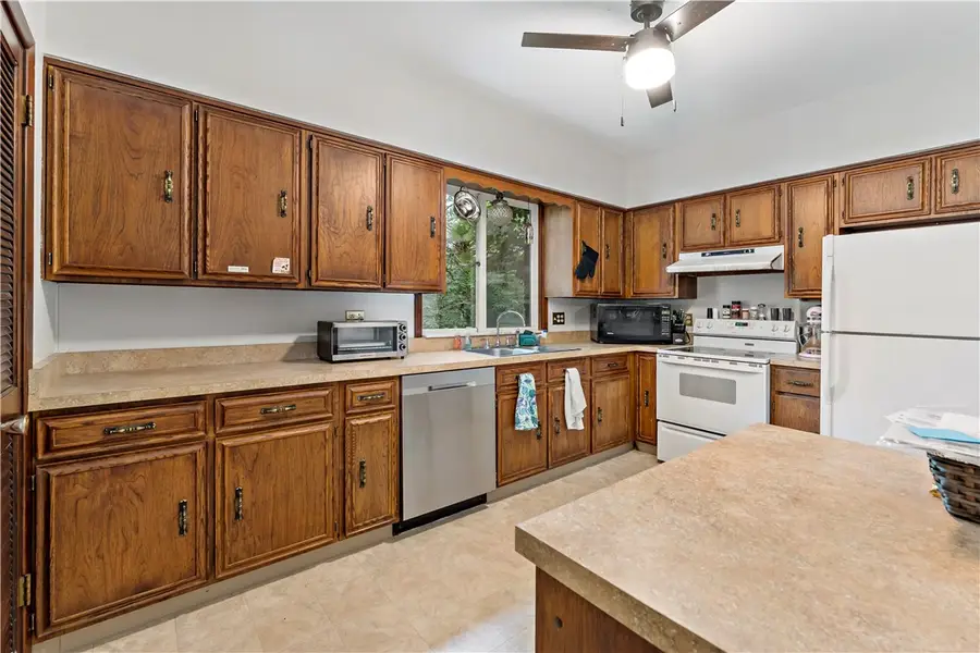 53 Fountain St, Crafton, PA 15205 - Image #2