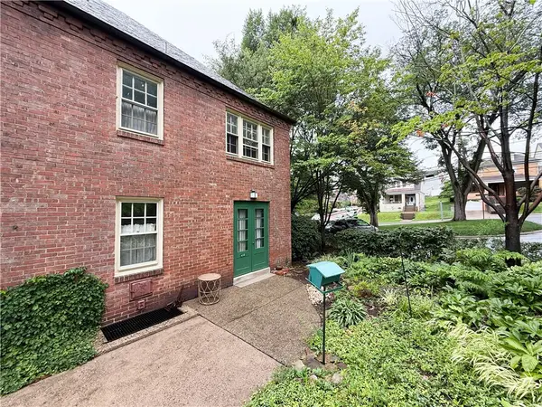 410 Sulgrave Rd., Mt Washington, PA 15211