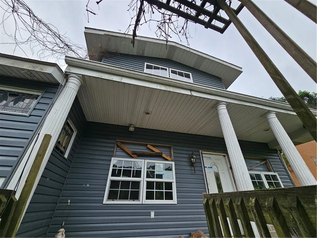 826 Parkwood Rd, Mount Oliver, PA 15210 - Image #1