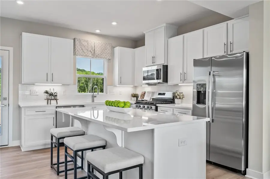 214 Hunter Drive, Moon Township, PA 15108 - Image #2