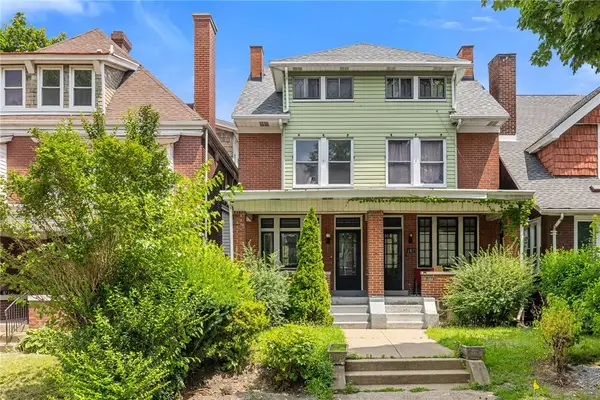 6933 Mcpherson Blvd, Point Breeze, PA 15208