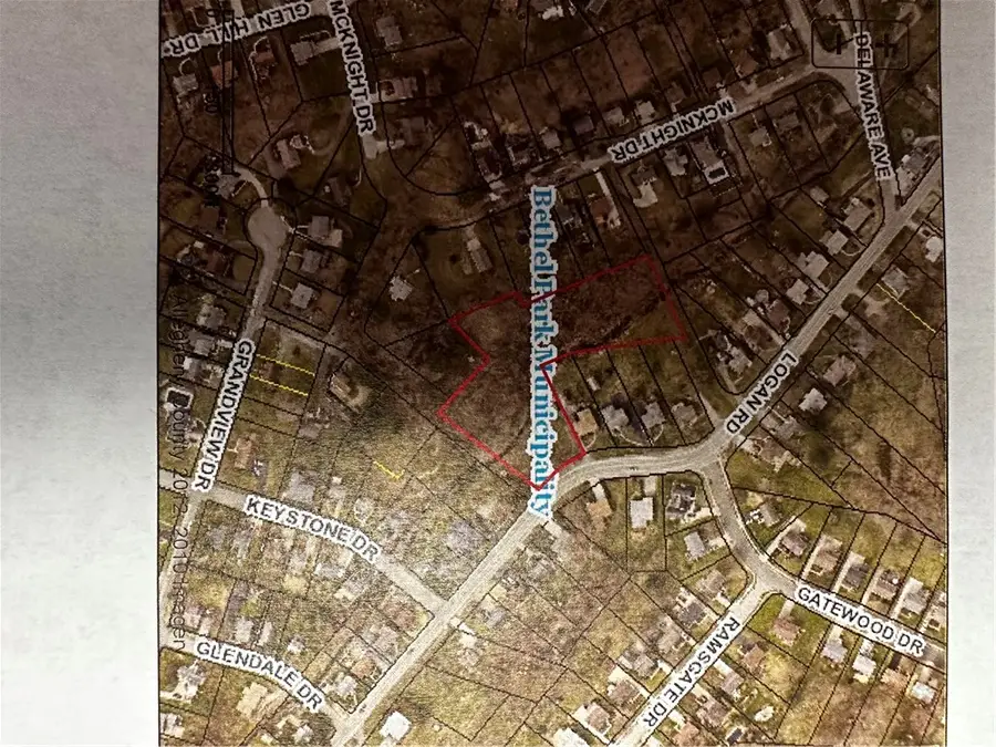 1138 Logan Rd, Bethel Park, PA 15102 - Image #3