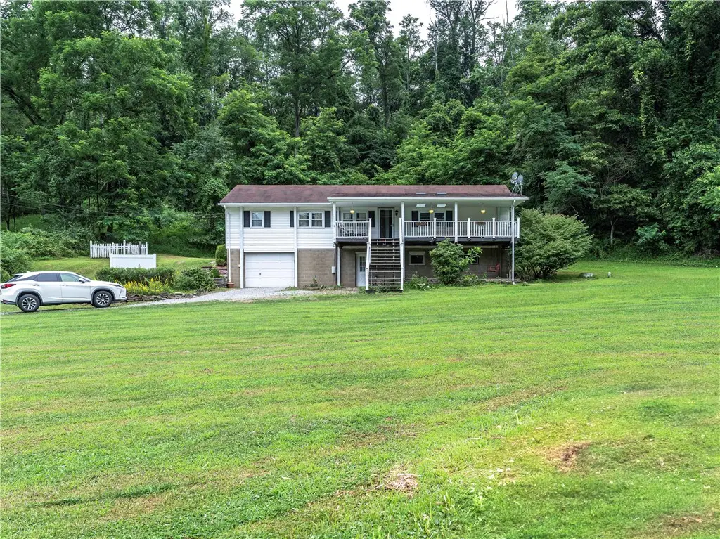 528 Upper Drennen Rd, Upper Burrell, PA 15068 - Image #1