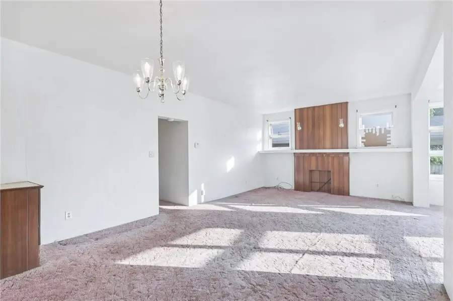 357 Keystone Dr, New Kensington, PA 15068 - Image #3