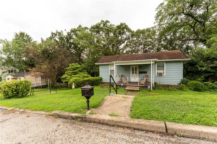 427 Reamer Ave, Carnegie, PA 15106 - Image #2