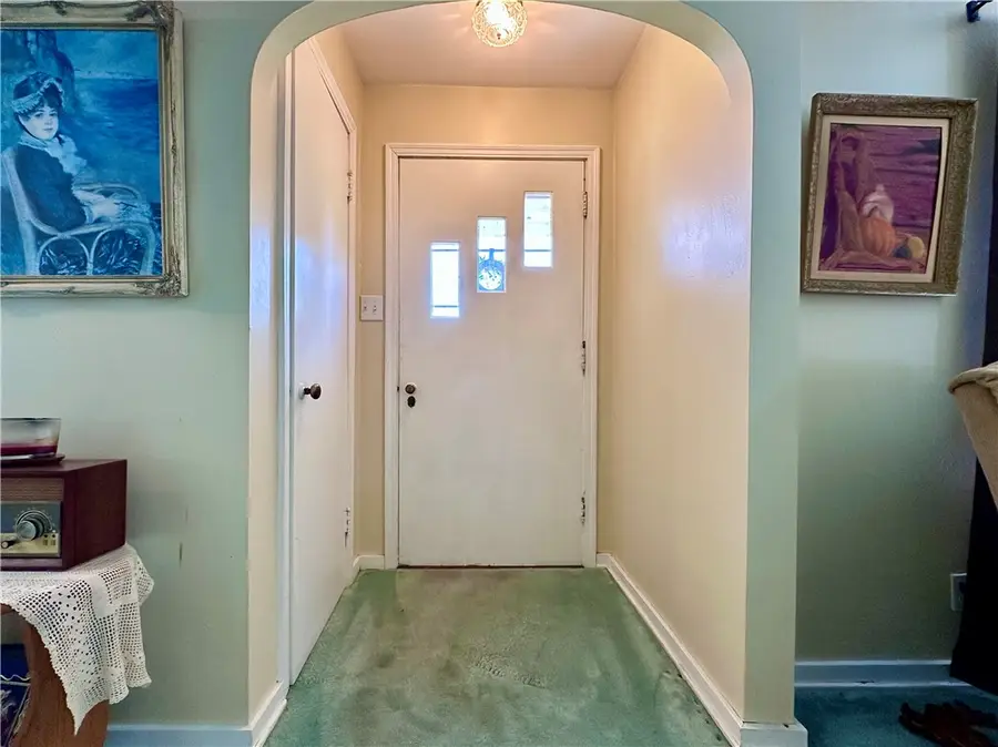 306 W Meyer Ave, New Castle Northwest, PA 16105 - Image #3