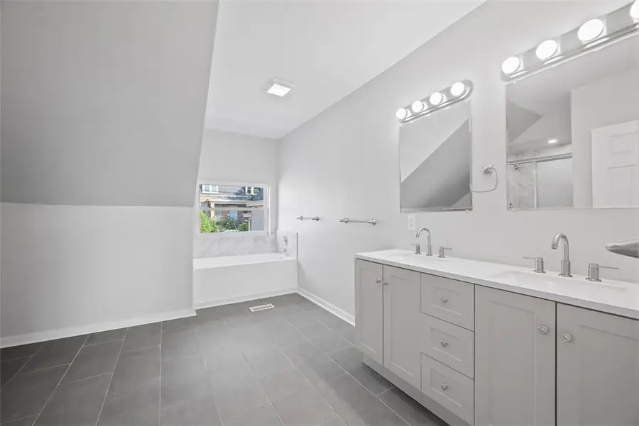 1032 Haslage Ave, Pittsburgh, PA 15212 - Image #3