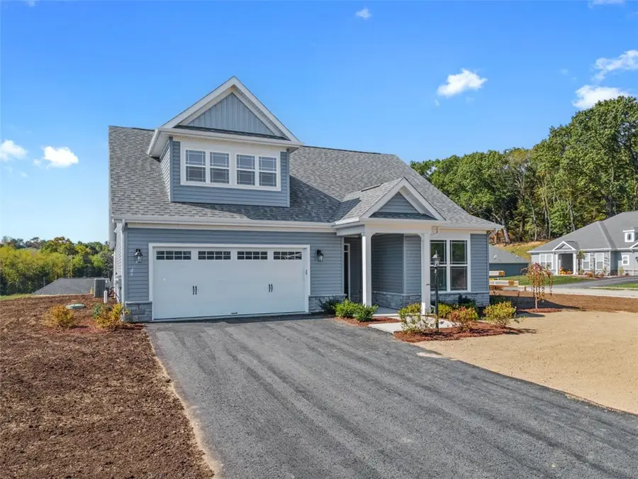 118 Ridgewood Heights Dr, West View, PA 15101 - Image #2