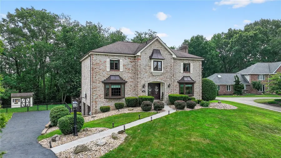 243 King Richard Dr, Peters, PA 15317 - Image #2