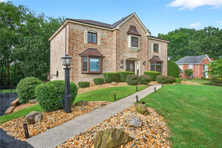 243 King Richard Dr, Peters, PA 15317 - Image #3